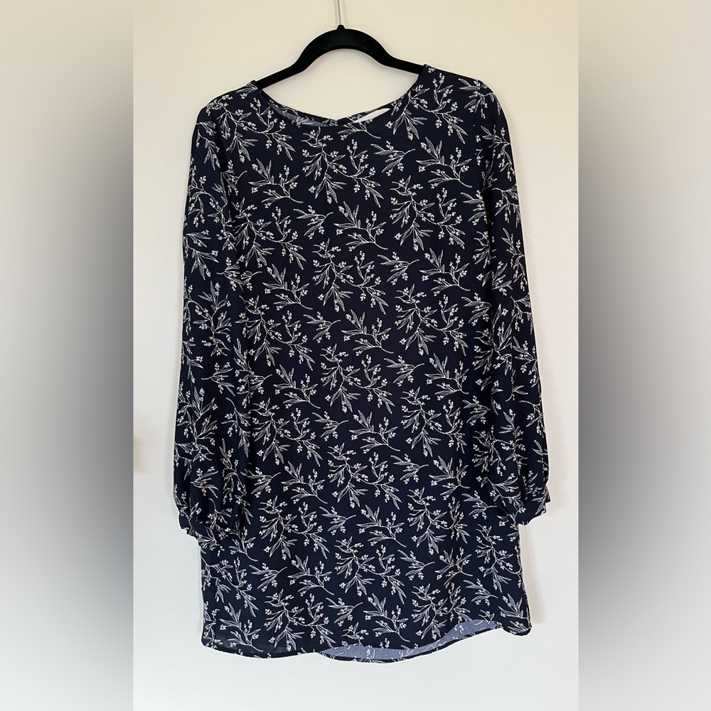 Women’s H&M Navy & White floral pattern long sleeve shift dress 10 loose fit